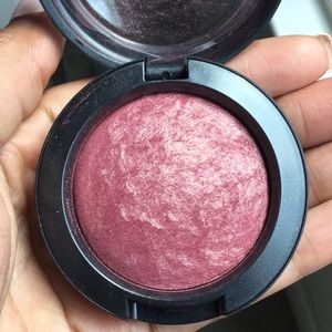 MAC baked blush in Love Thing.